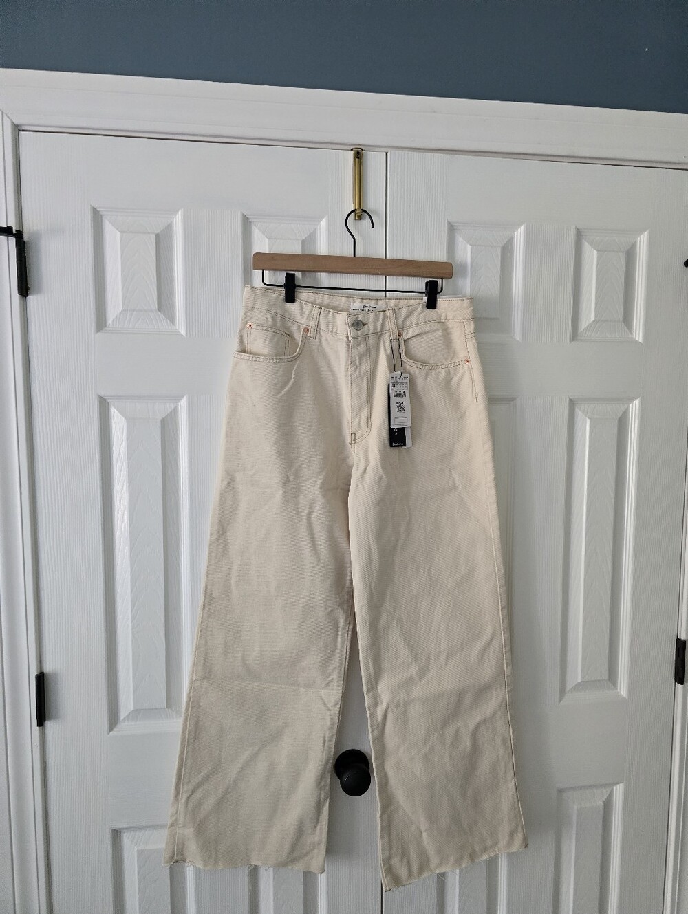 stradivarius Wide-Leg Jeans in Cream